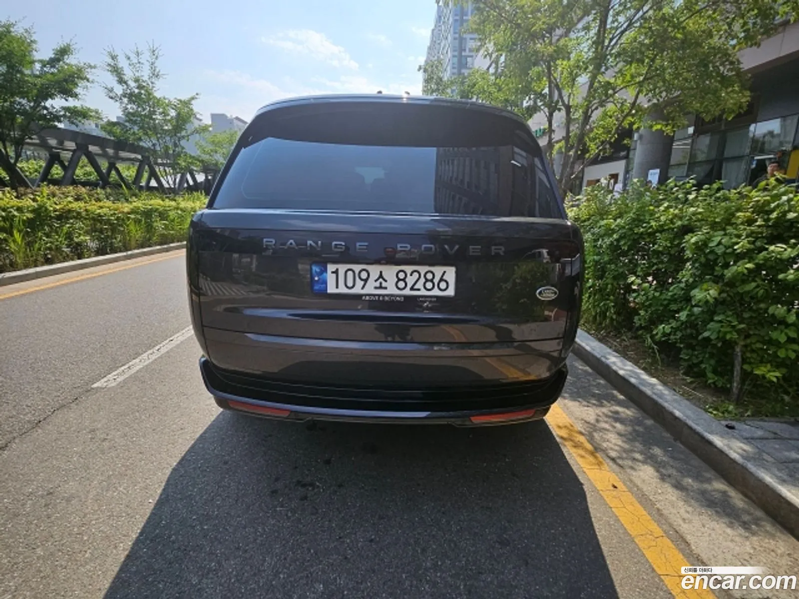 Land Rover Range Rover 2023 — 2