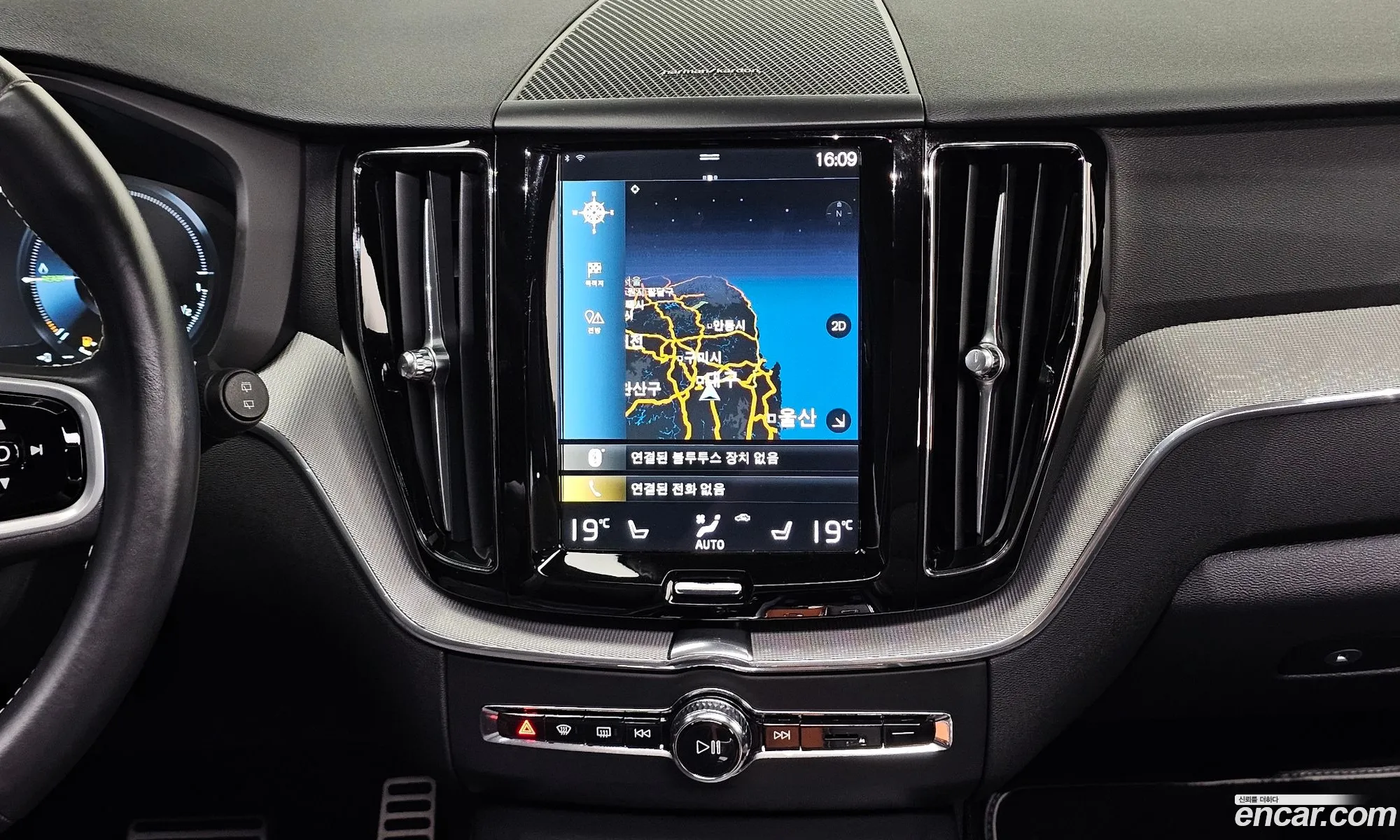 Volvo XC60 2021 — 9