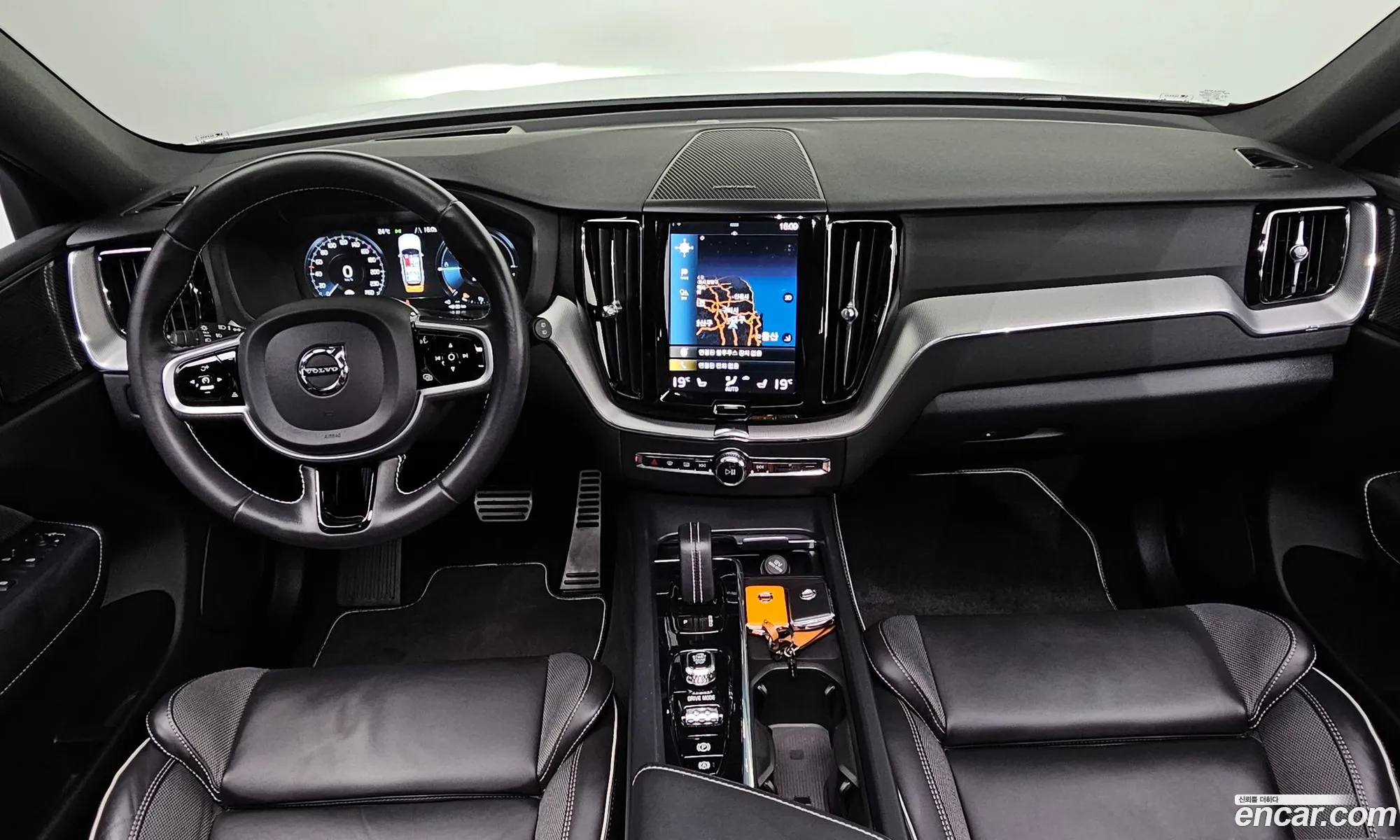 Volvo XC60 2021 — 24