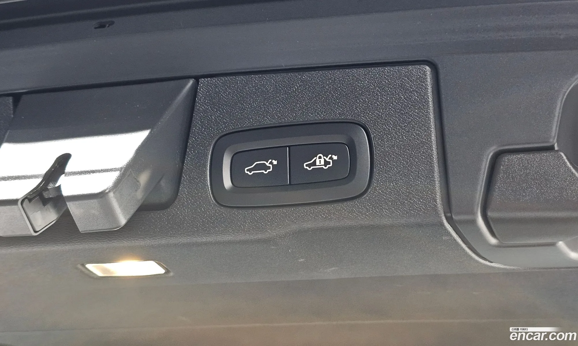 Volvo XC60 2021 — 30