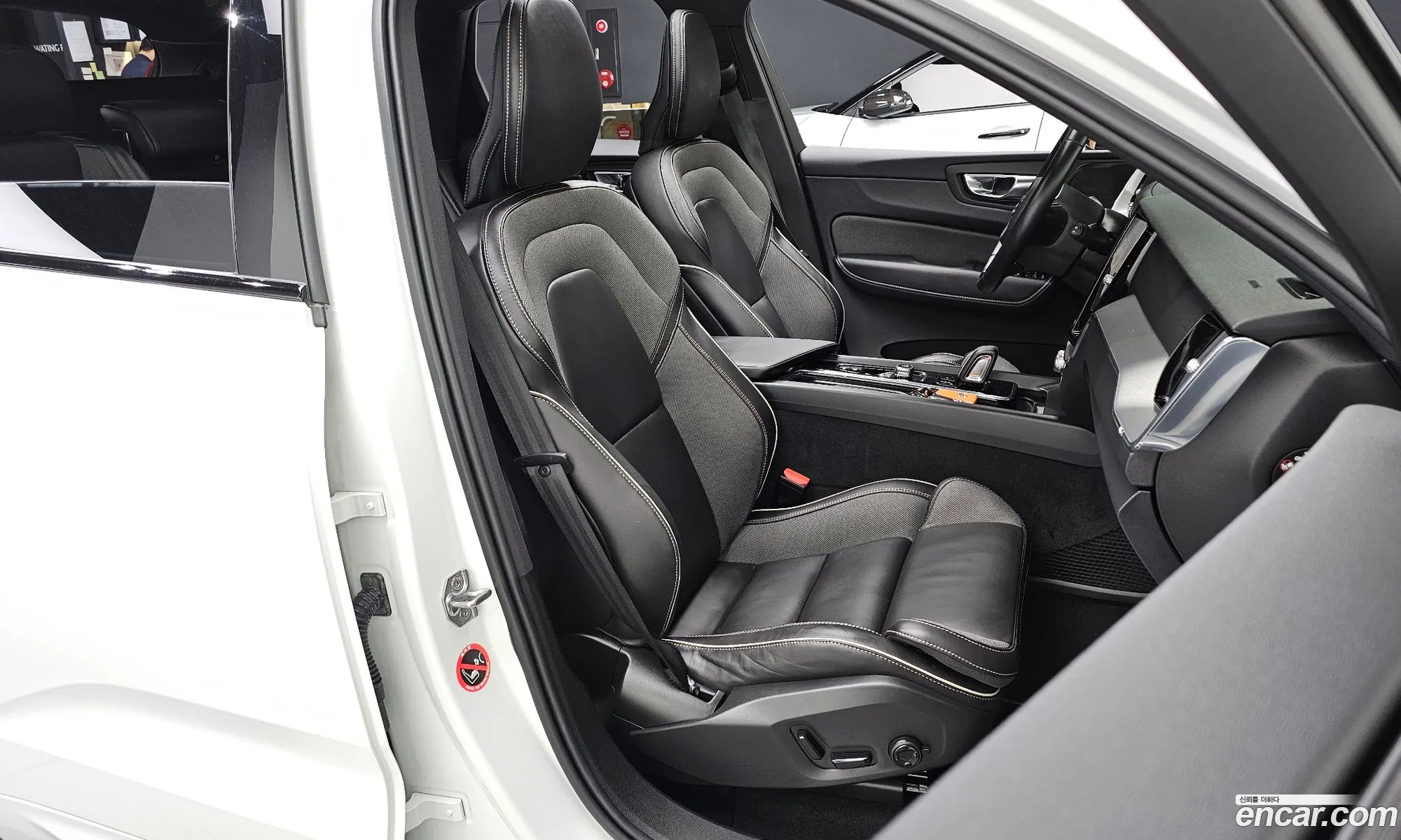 Volvo XC60 2021 — 4