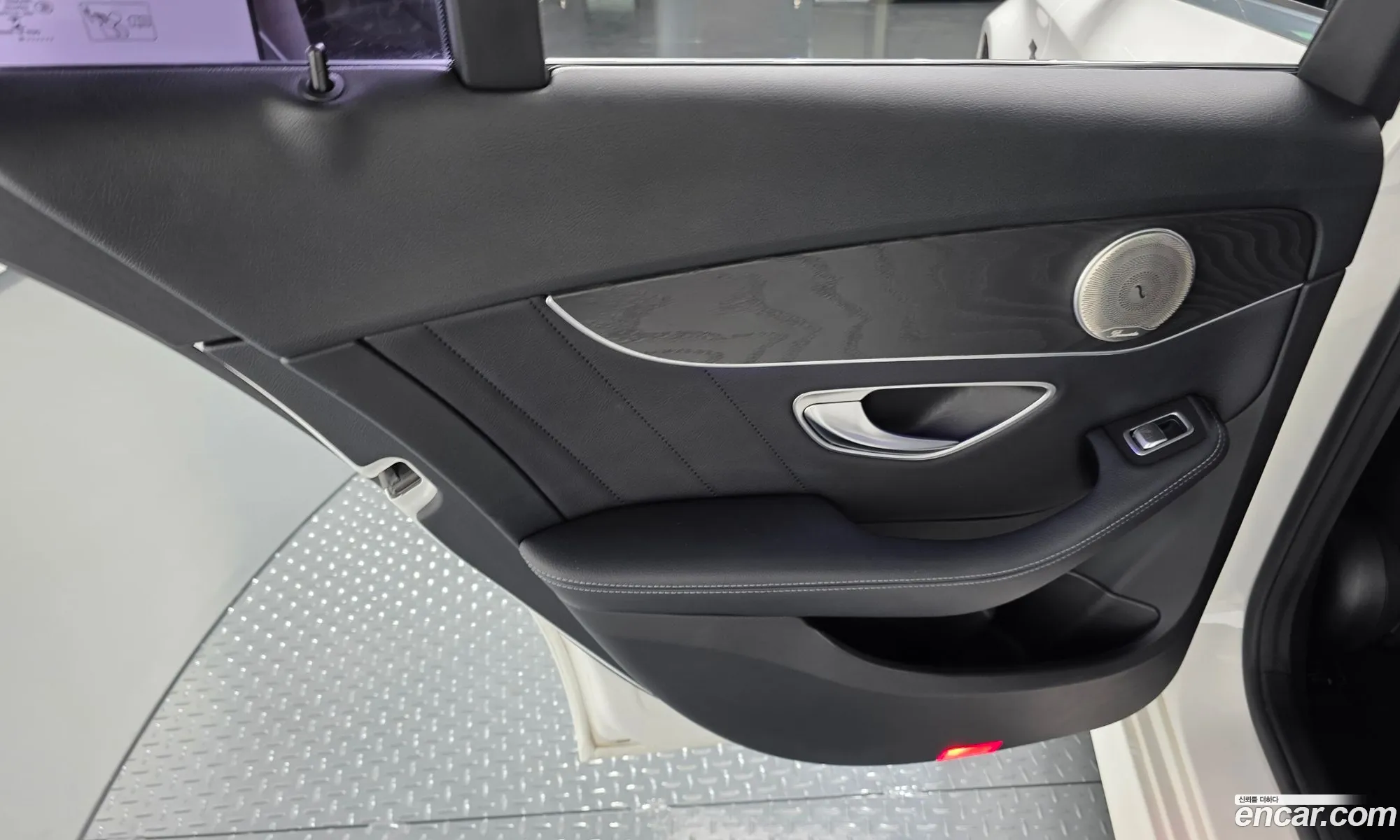 Mercedes-Benz C-Class W205 2019 — 16