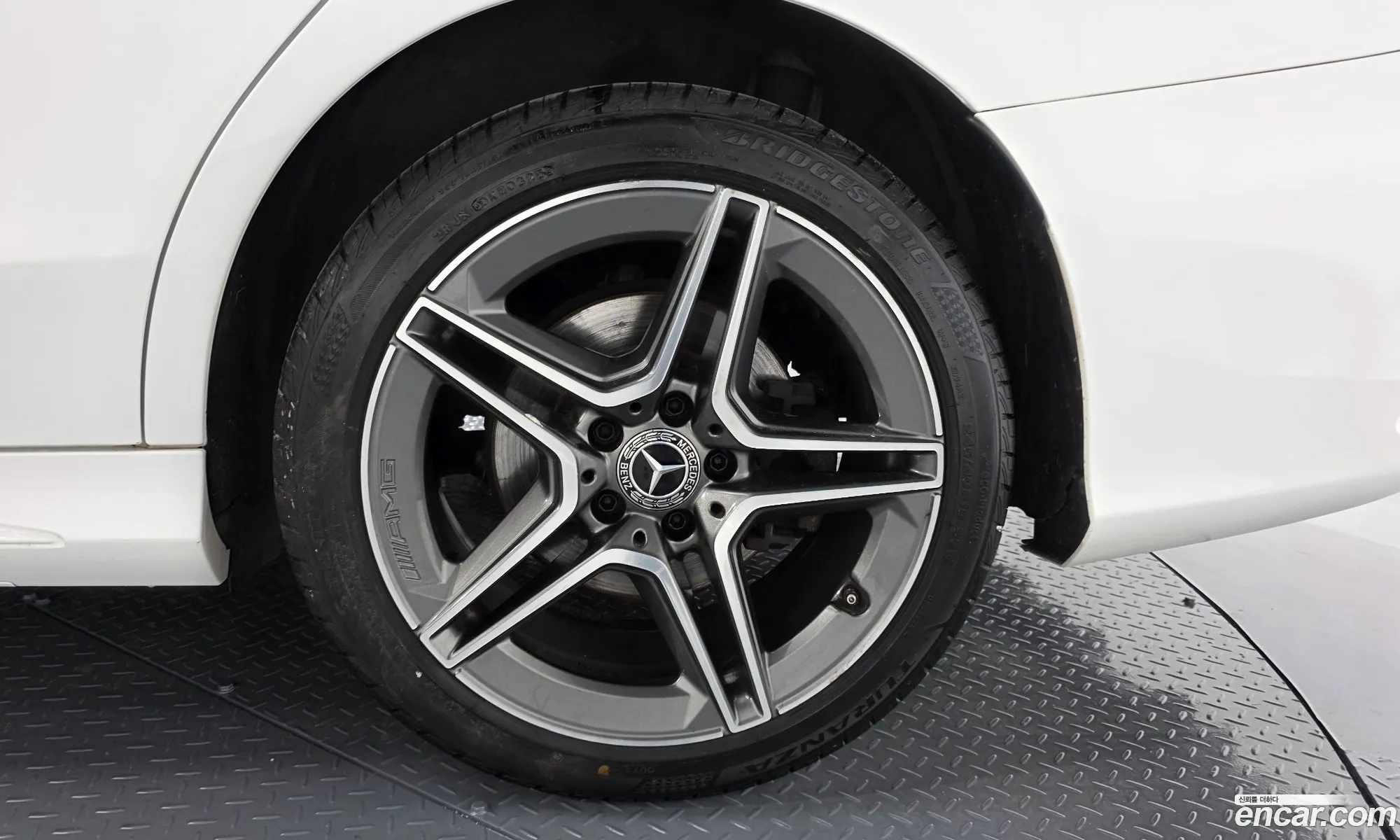 Mercedes-Benz C-Class W205 2019 — 14