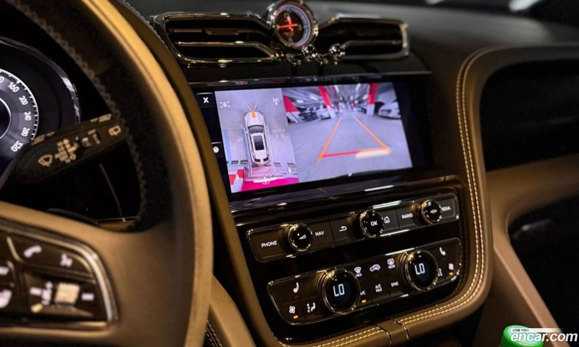 Bentley Bentayga 2024 — 18