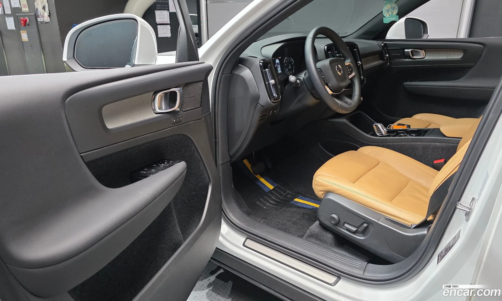 Volvo XC40 2022 — 18