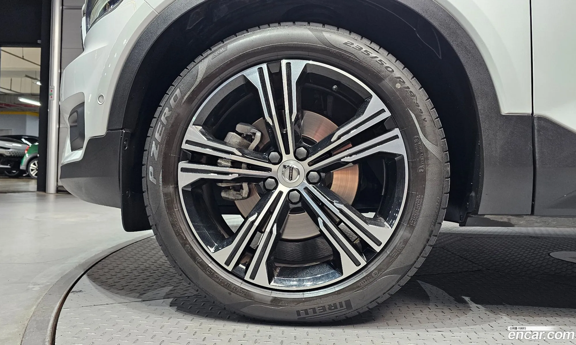 Volvo XC40 2022 — 3