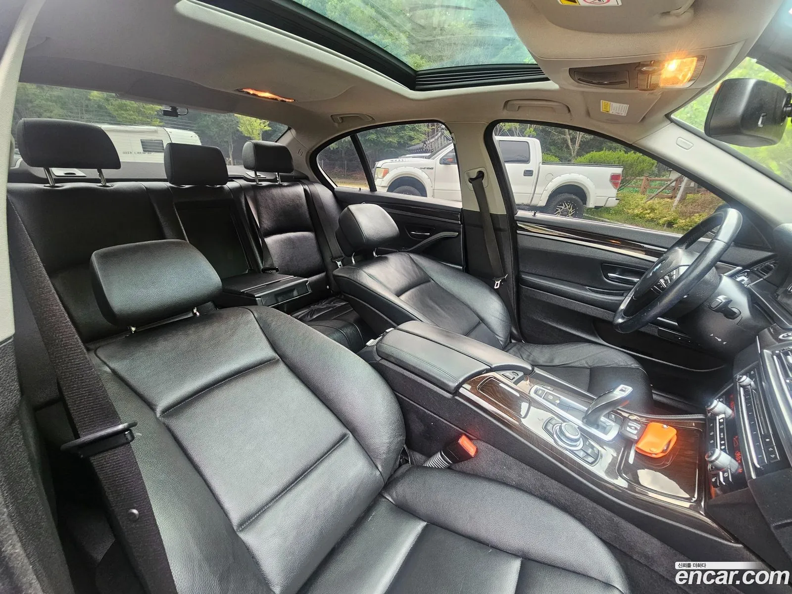 BMW 5 Series 2011 — 16