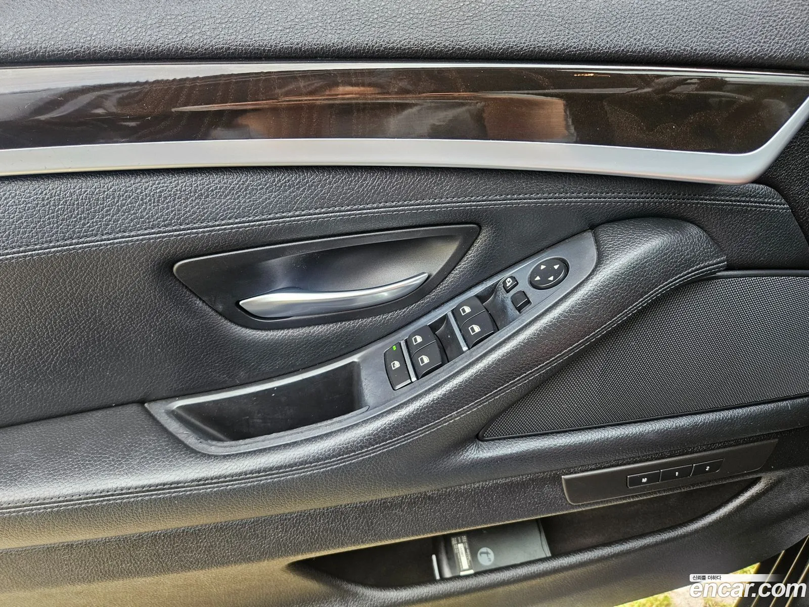 BMW 5 Series 2011 — 3