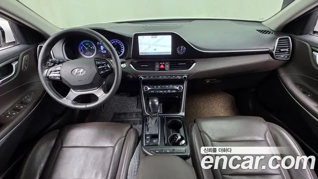Hyundai Grandeur IG Hybrid 2019 — 4