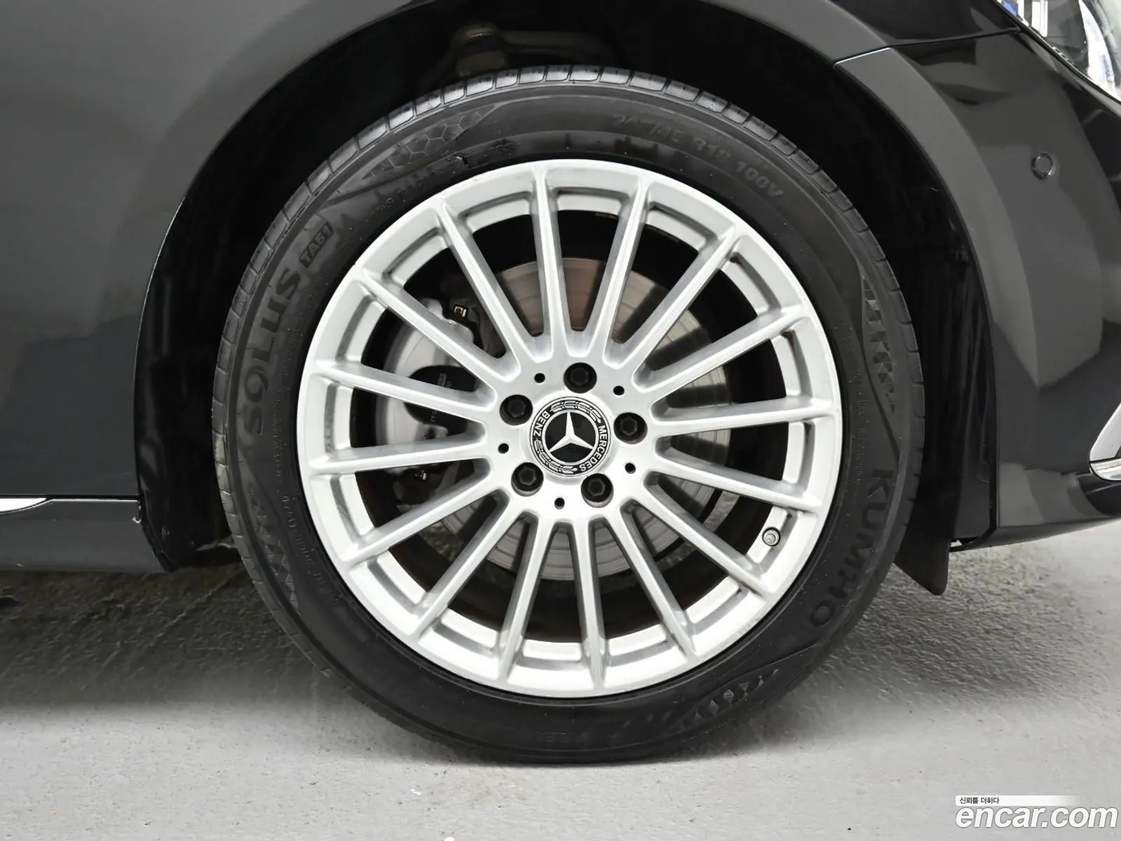 Mercedes-Benz E-Class W213 2020 — 13