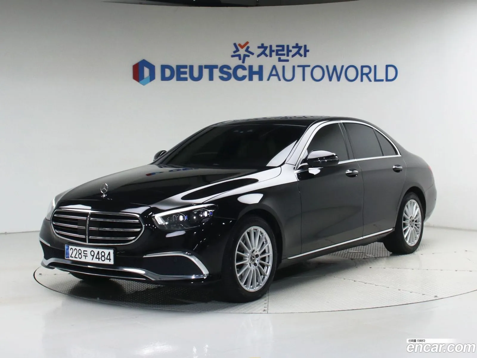 Mercedes-Benz E-Class W213 2020 — 17