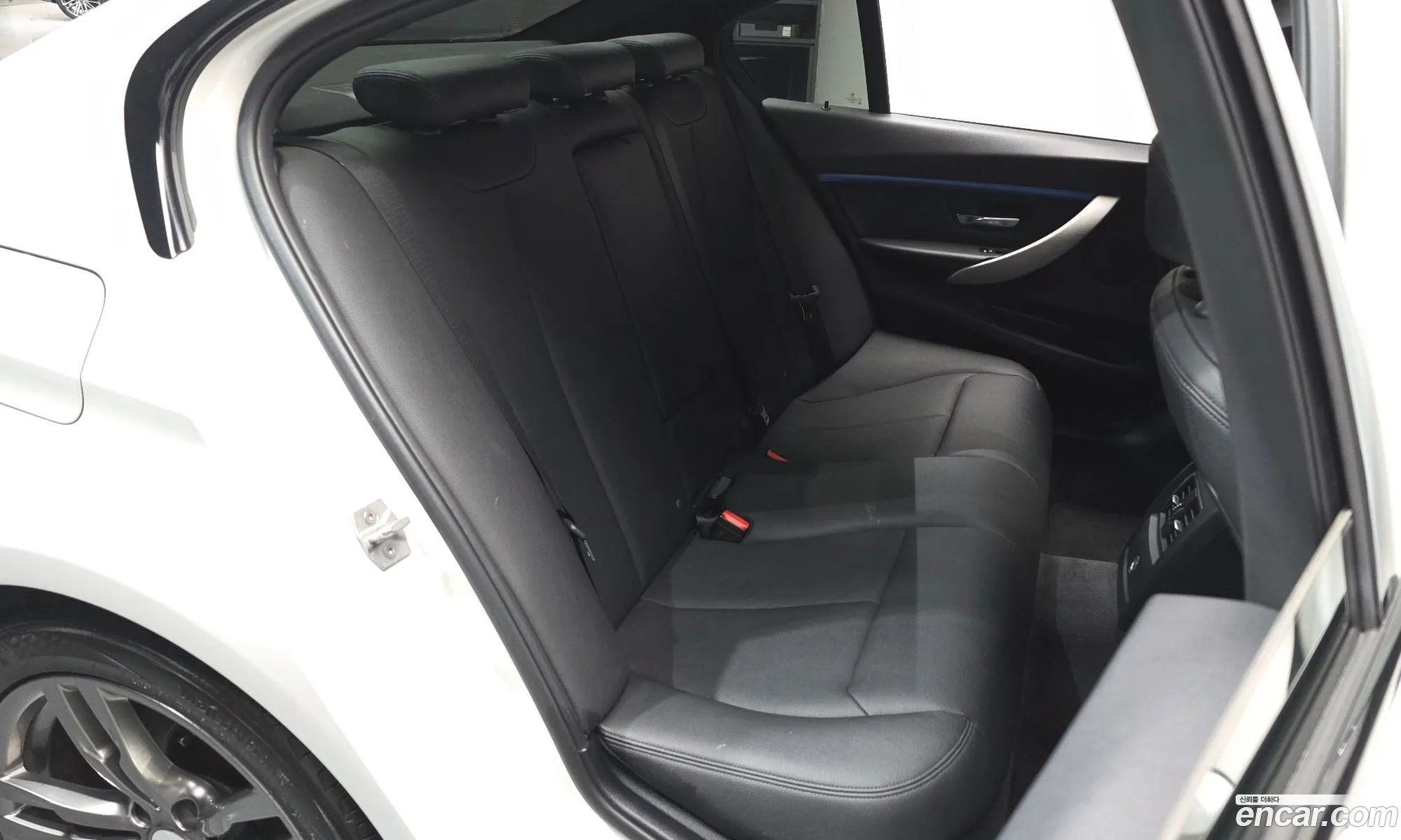 BMW 3 Series 2016 — 31