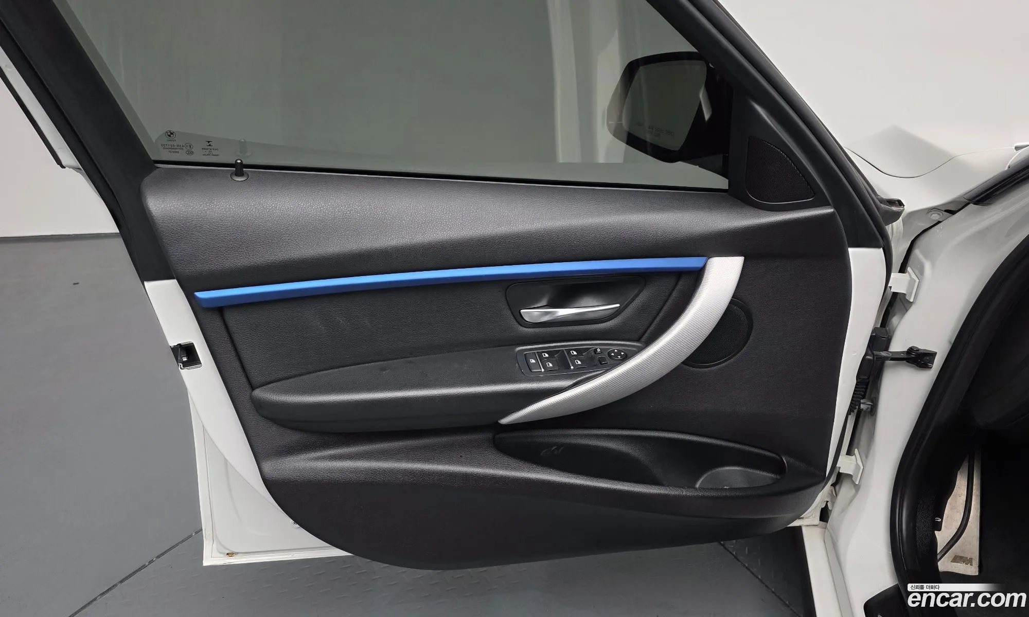 BMW 3 Series 2016 — 2