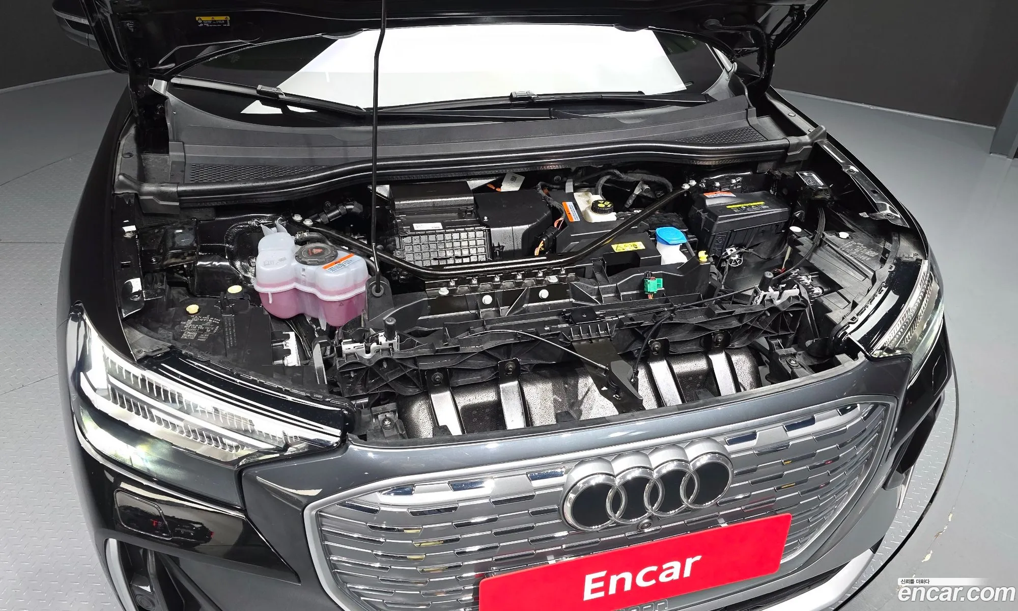 Audi Q4 e-tron 2026 — 13
