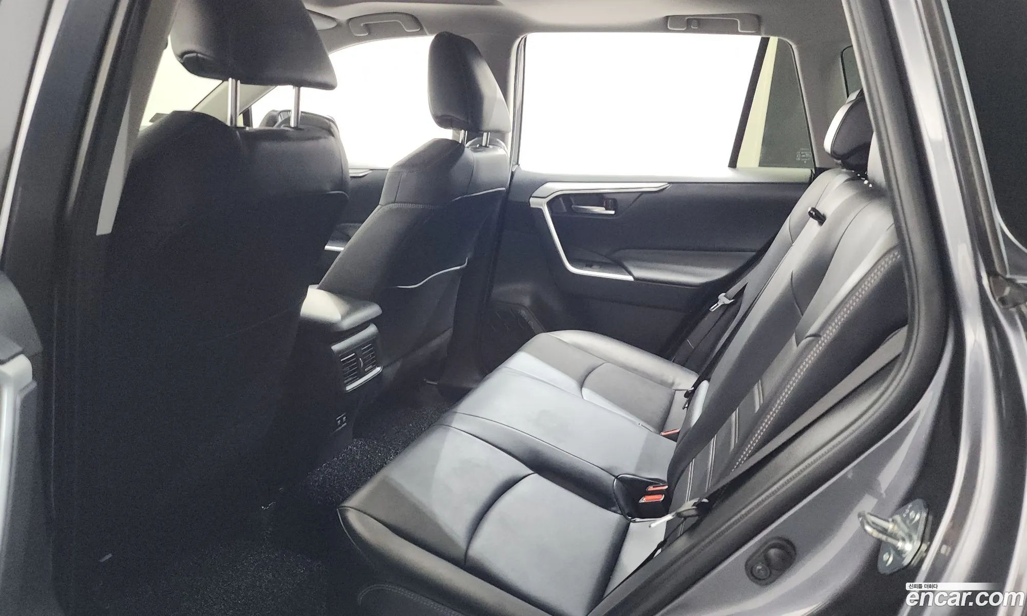 Toyota RAV4 2019 JTMW2RFV2KD017177 — 23