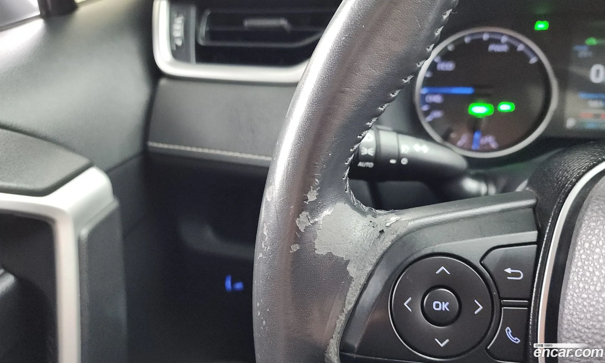 Toyota RAV4 2019 JTMW2RFV2KD017177 — 12