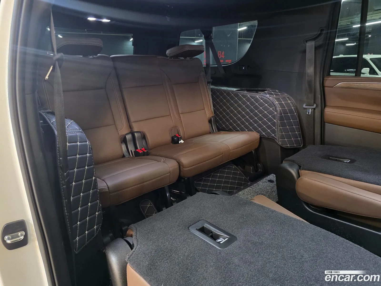 Chevrolet Suburban 2021 — 9