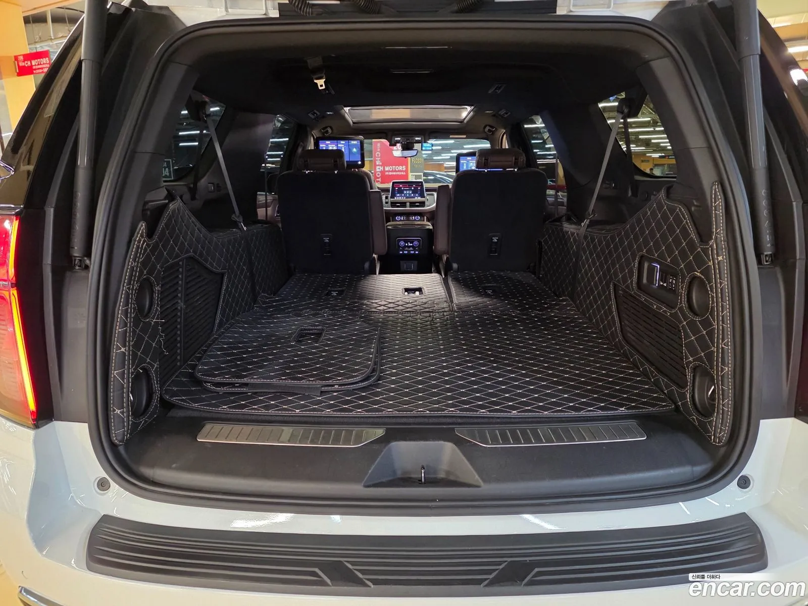 Chevrolet Suburban