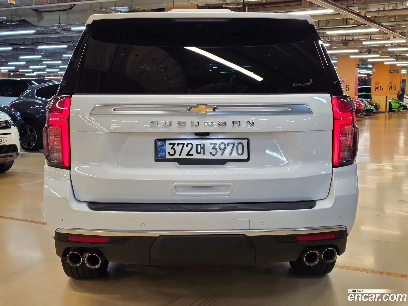 Chevrolet Suburban 2021 — 17