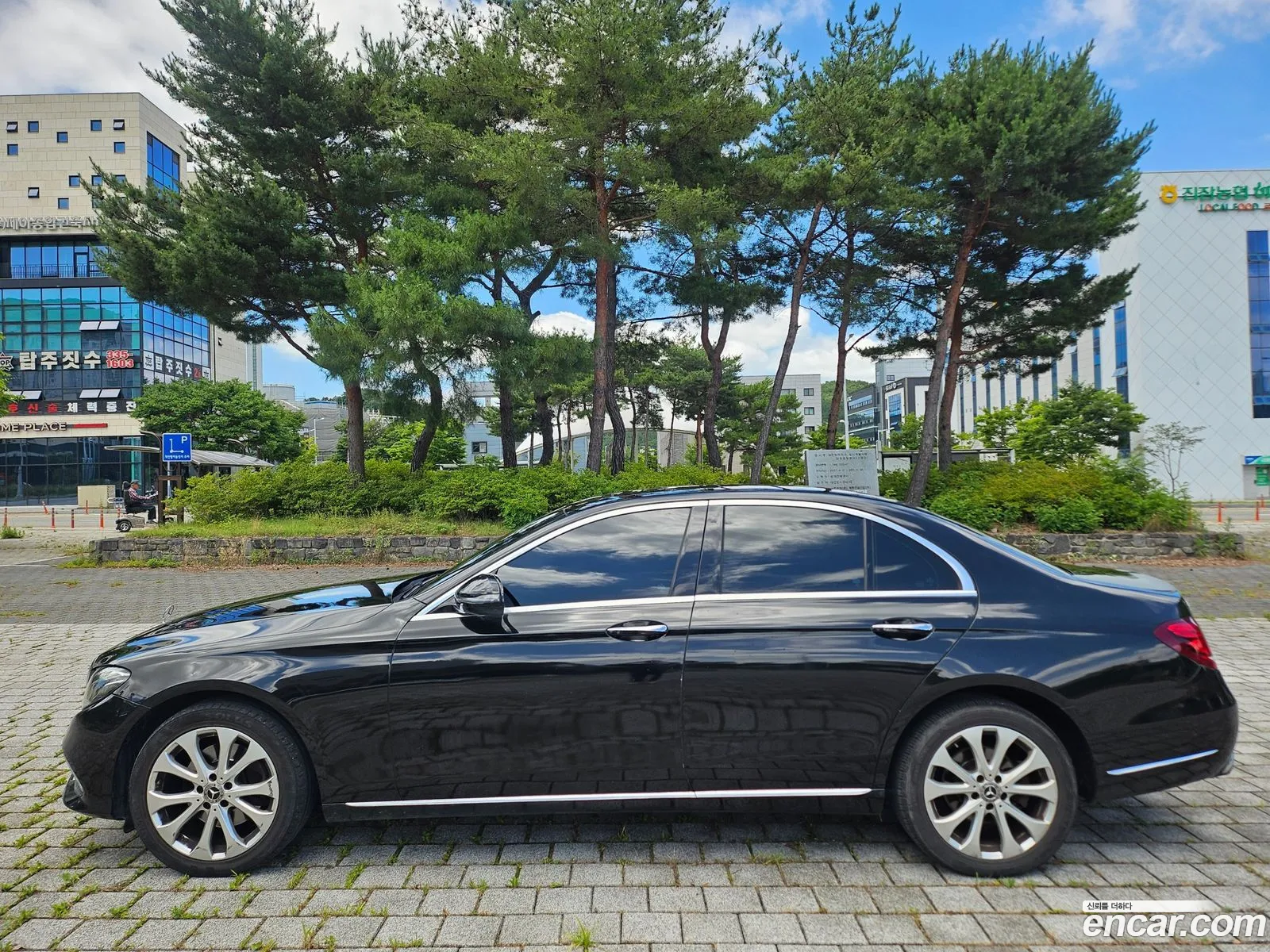 Mercedes-Benz E-Class W213 2017 — 3