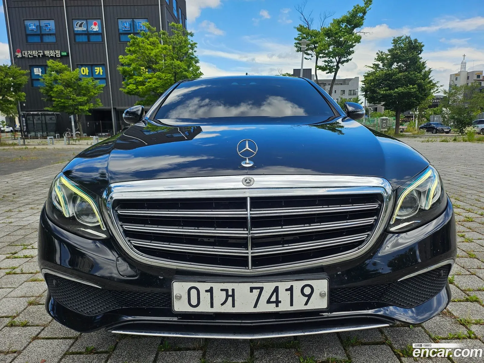 Mercedes-Benz E-Class W213 2017 — 19