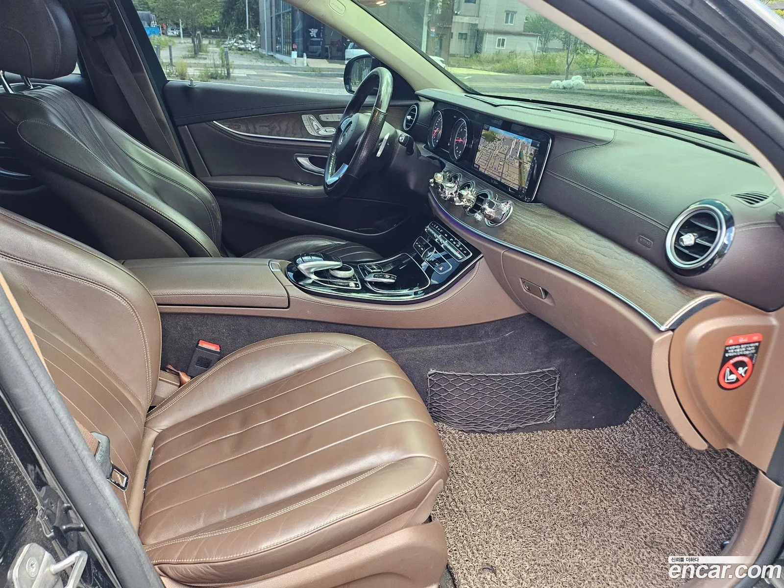 Mercedes-Benz E-Class W213 2017 — 16