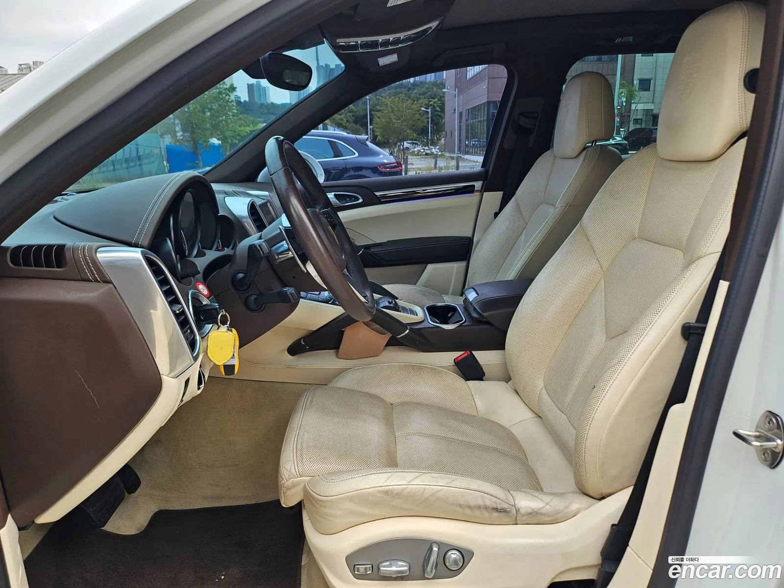 Porsche Cayenne 2017 — 12
