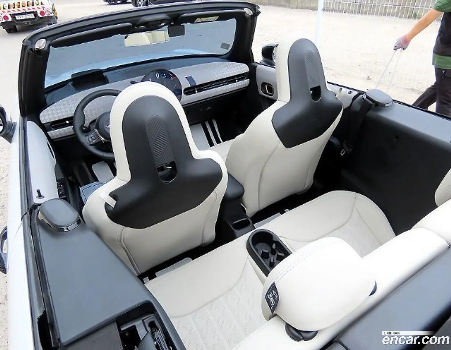 Mini Cooper S Convertible 2026 — 19