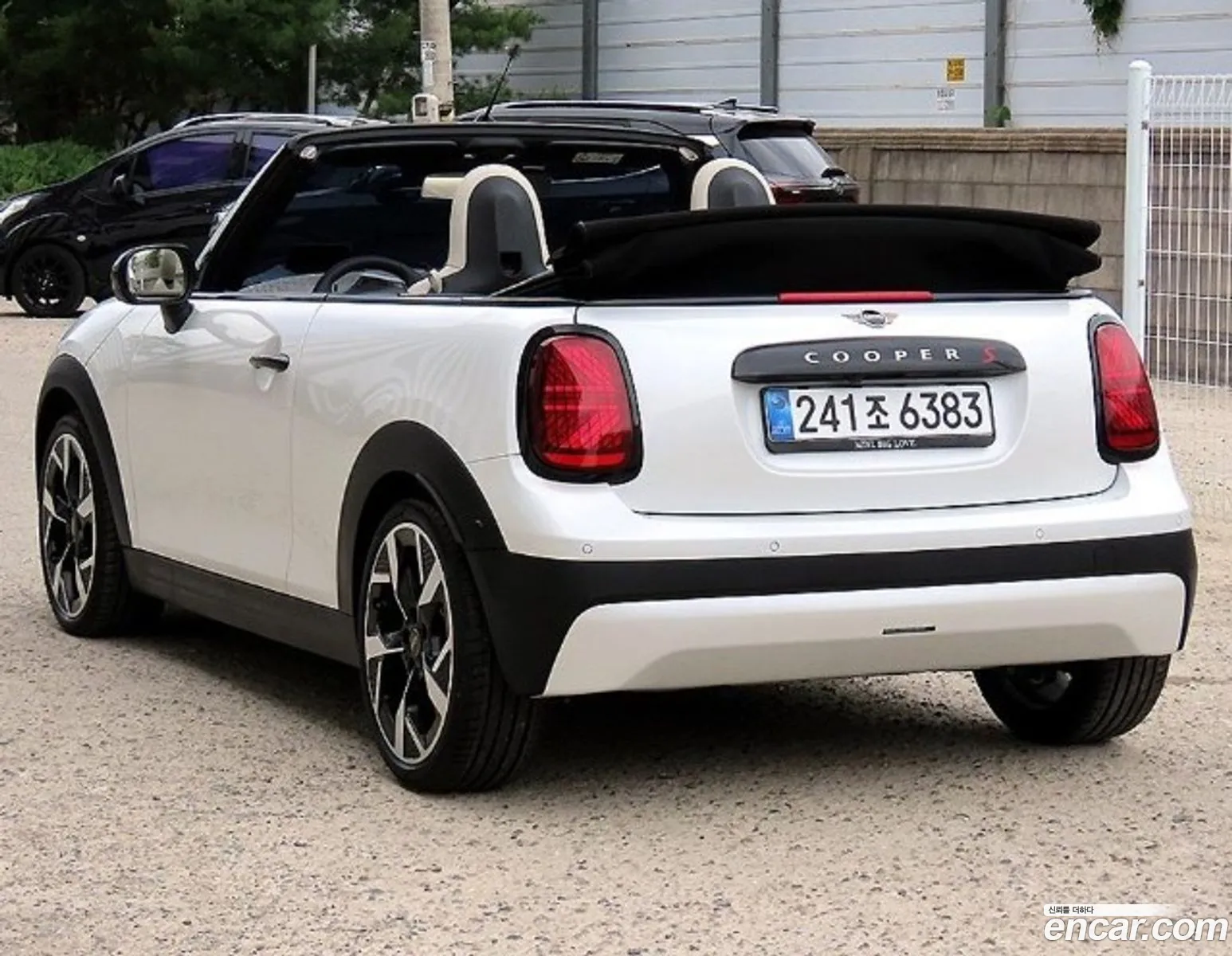 Mini Cooper S Convertible 2026 — 15