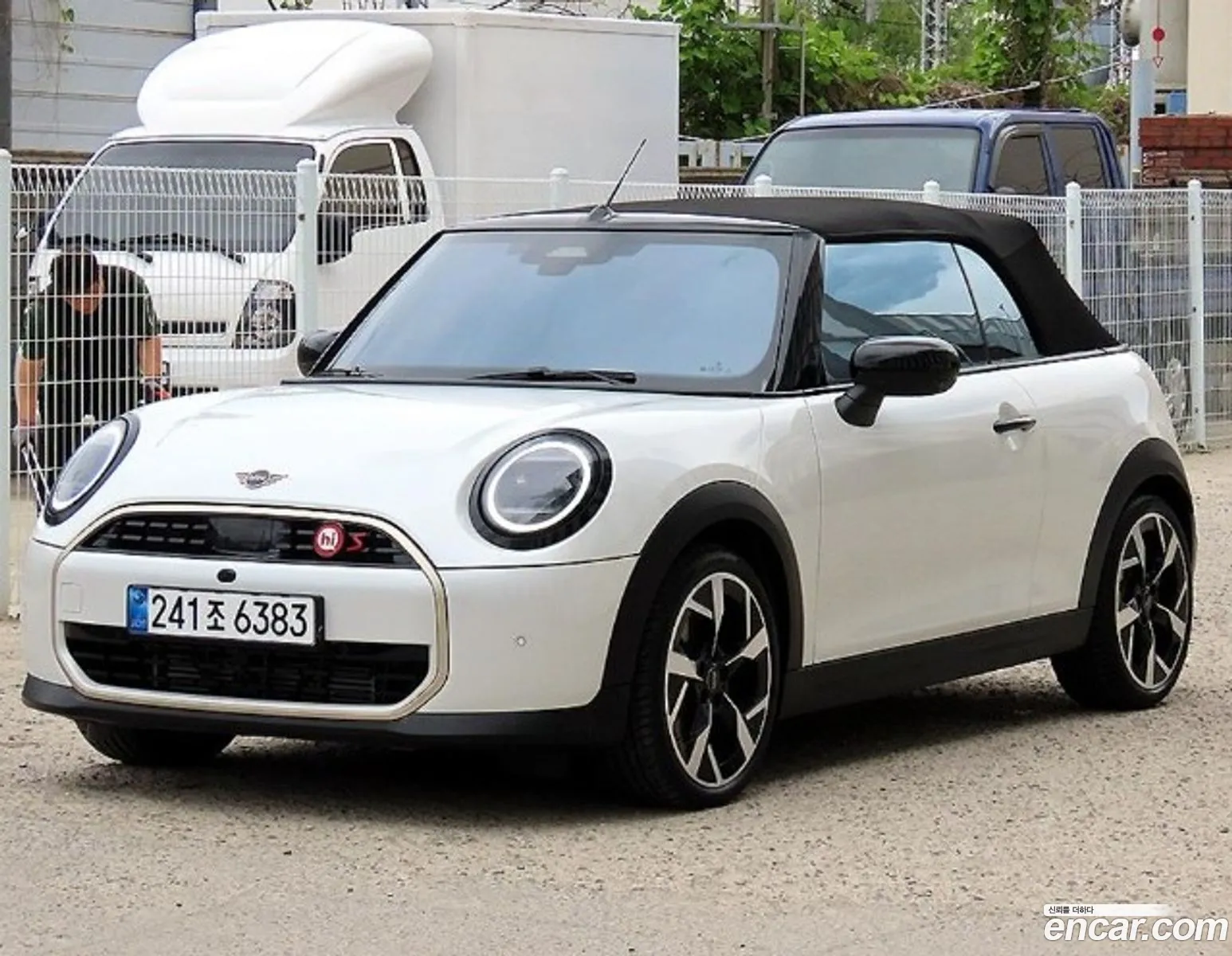 Mini Cooper S Convertible 2026 — 3