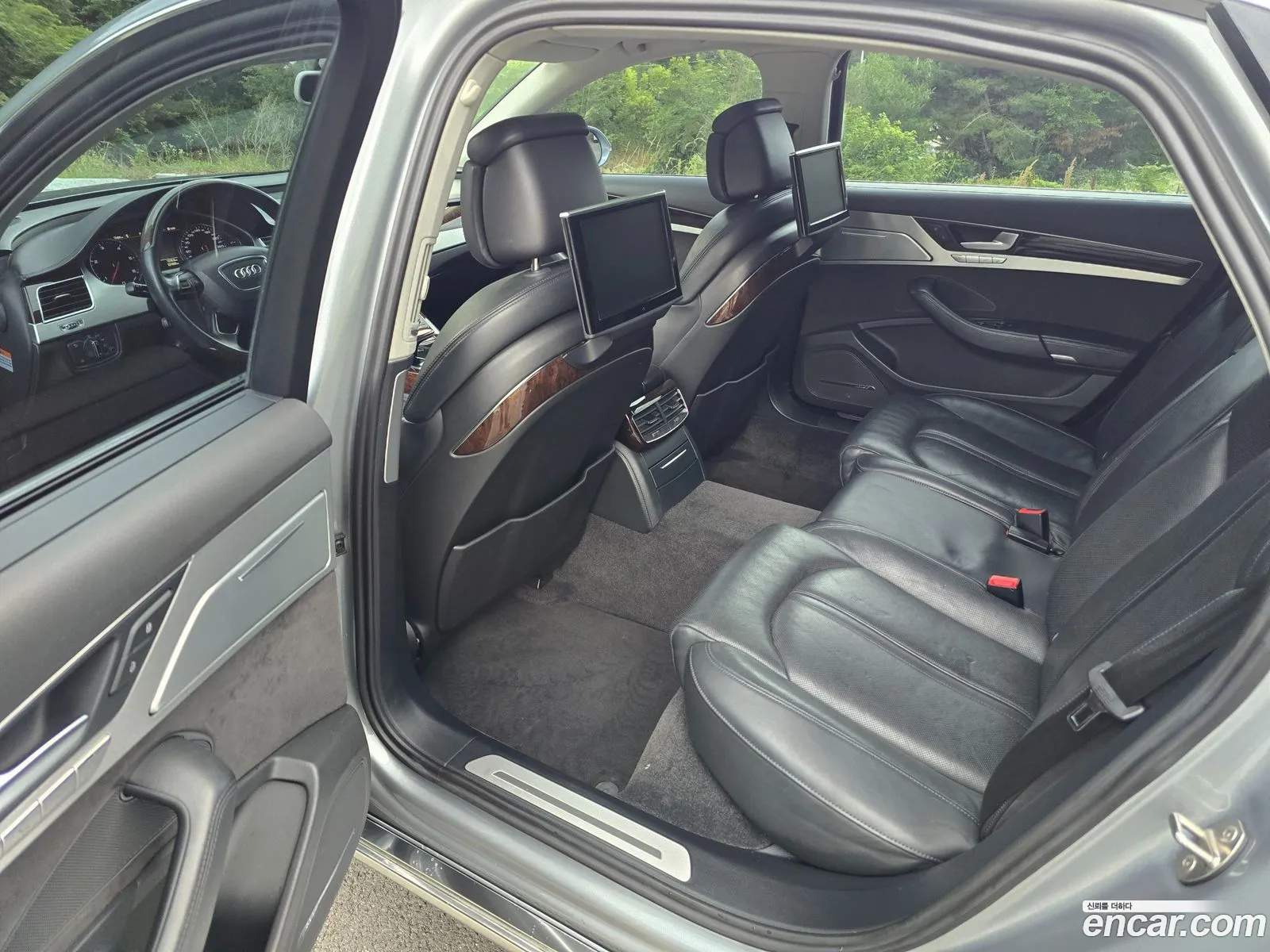 Audi A8 2012 — 12