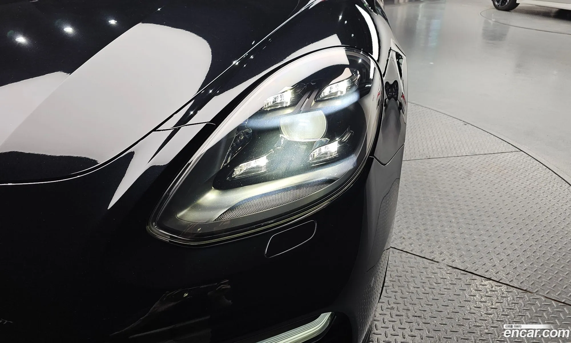 Porsche Panamera 2017 WP0AF2979HL150455 — 40