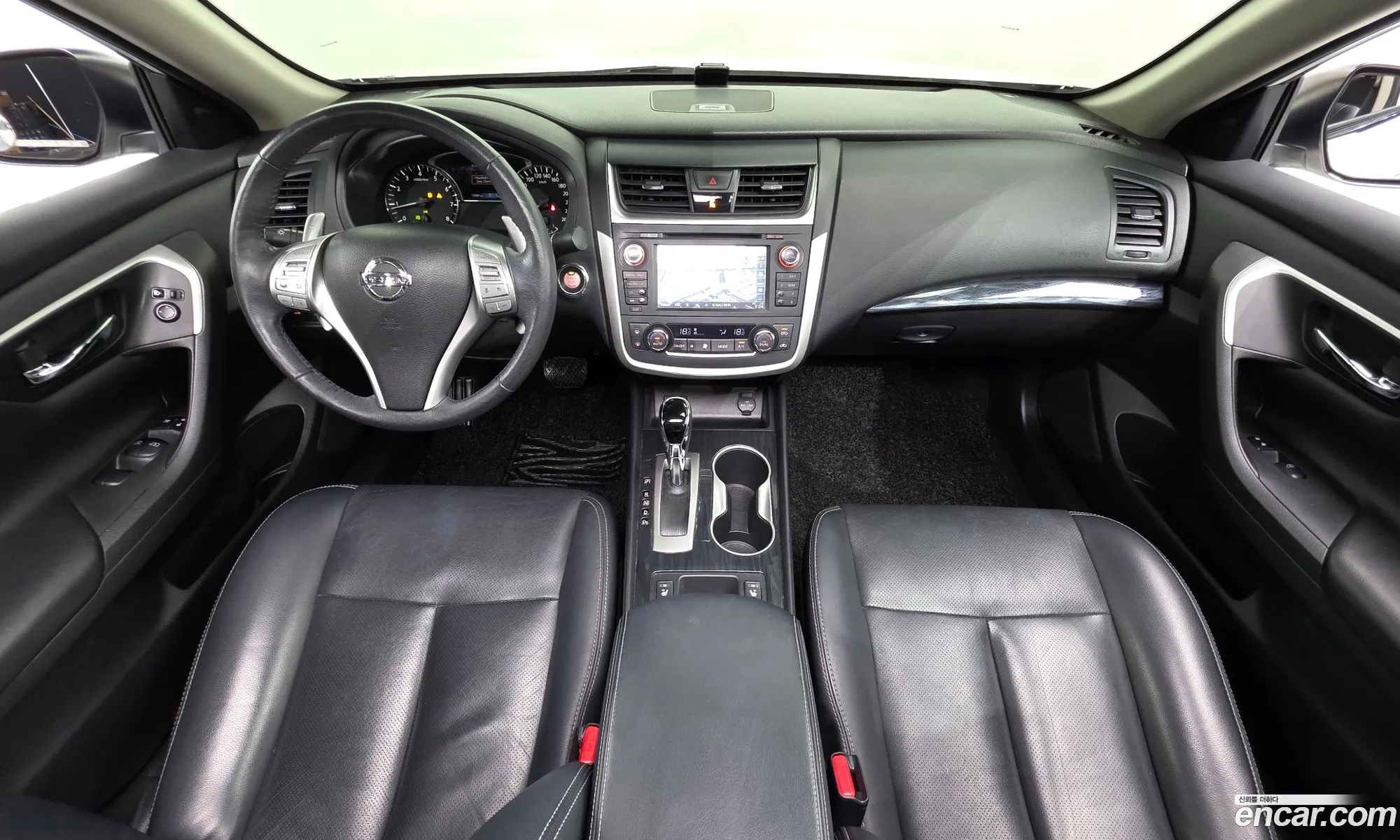 Nissan Altima 2016 1N4BL3AP5HC104450 — 16