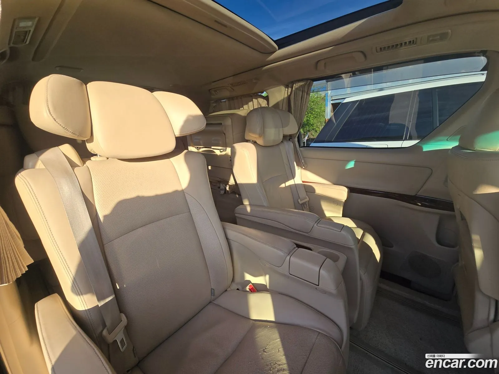 Toyota Alphard 2010 — 8