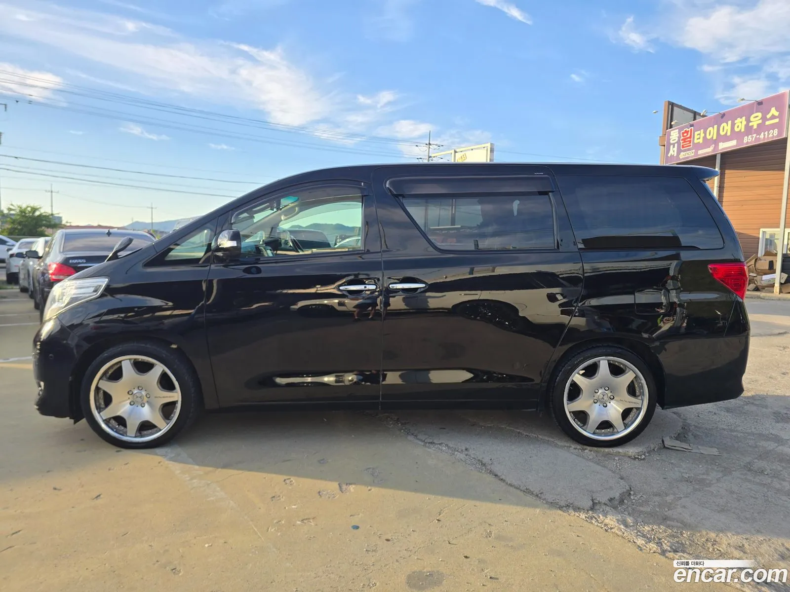 Toyota Alphard 2010 — 15