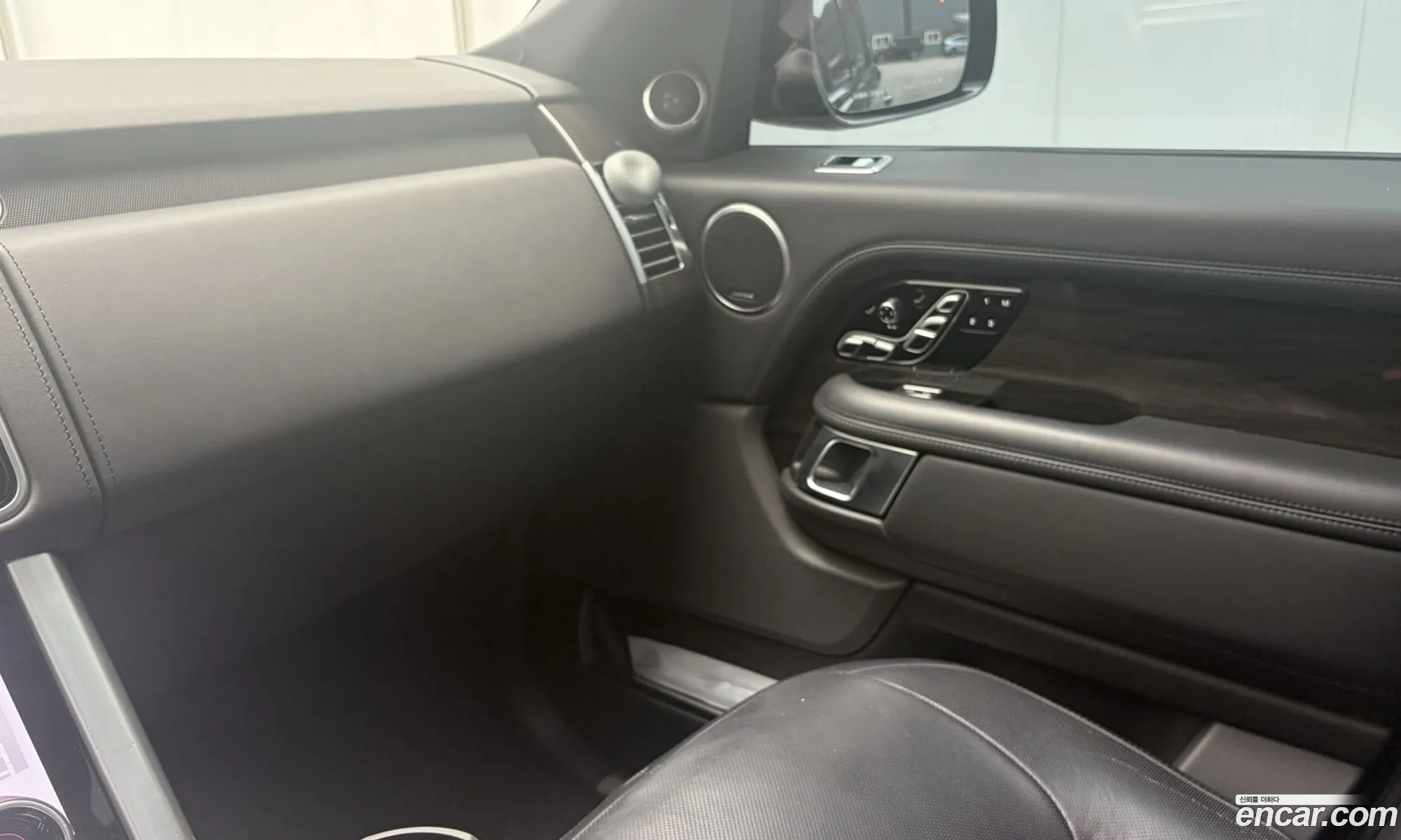 Land Rover Range Rover 2018 — 9