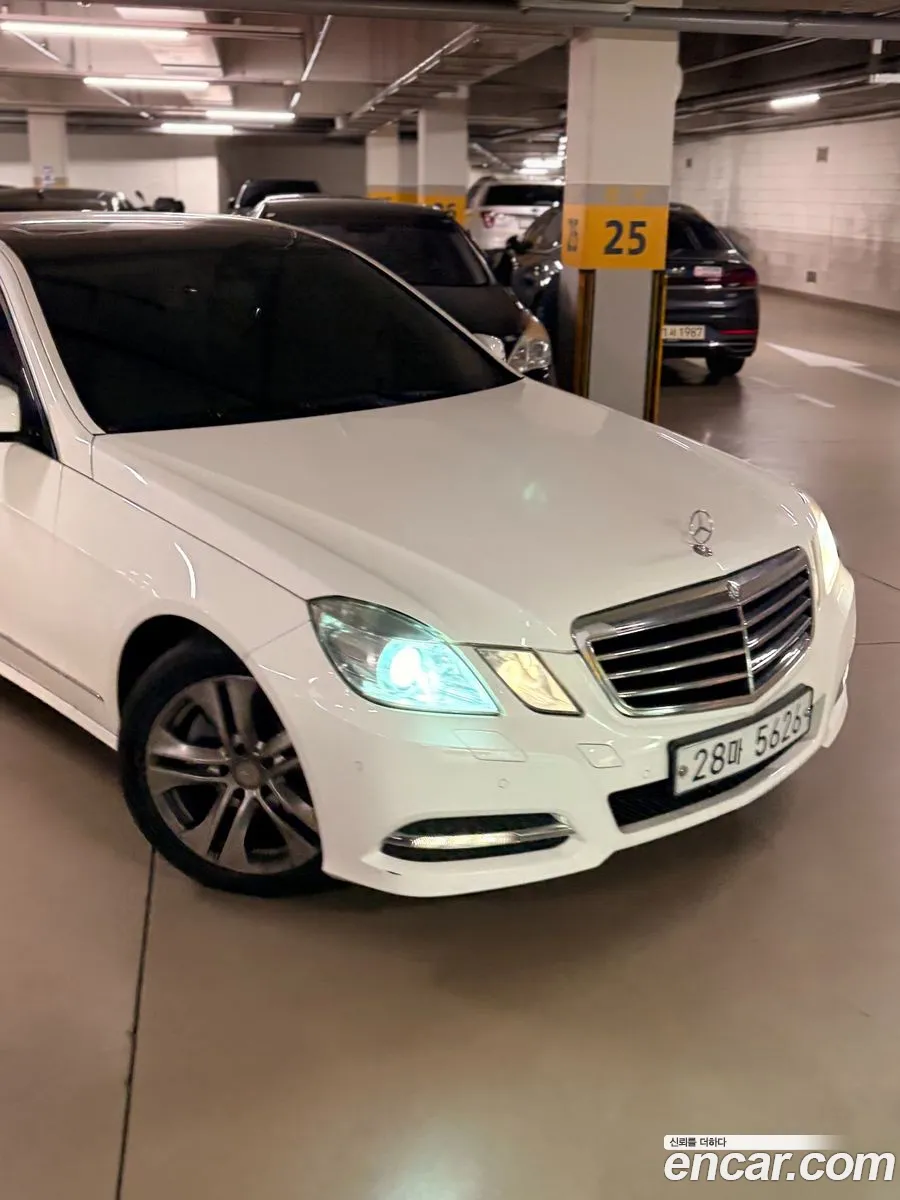 Mercedes-Benz E-Class W212 2013 — 11