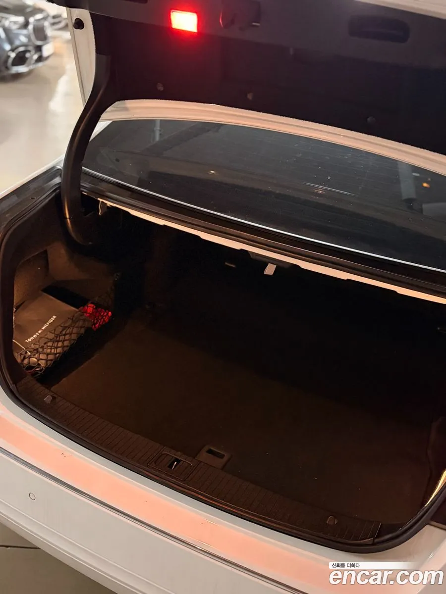 Mercedes-Benz E-Class W212 2013 — 18