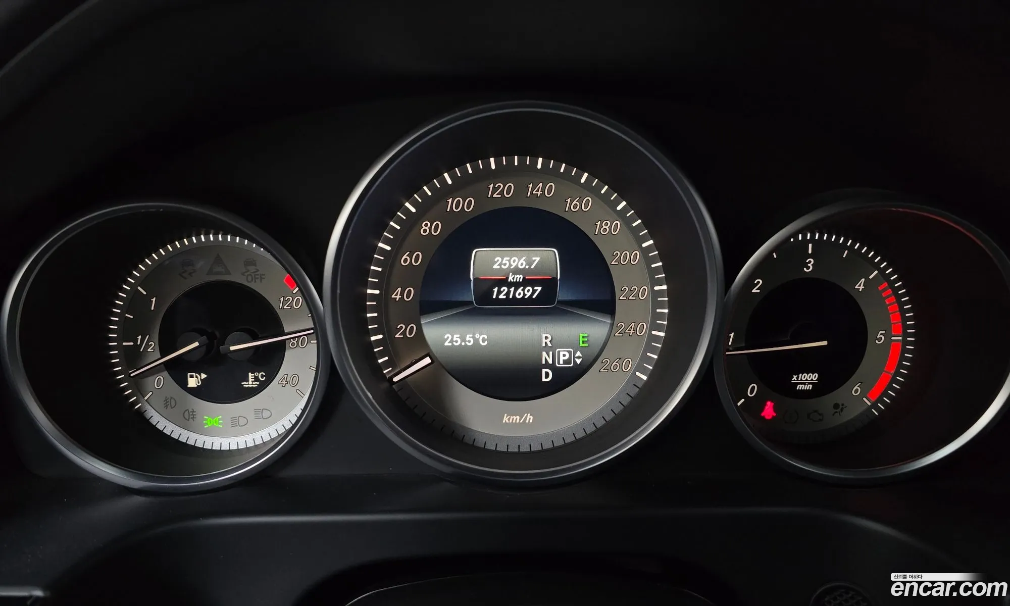 Mercedes-Benz E-Class W212 2014 WDDHF0CB0EB059453 — 15