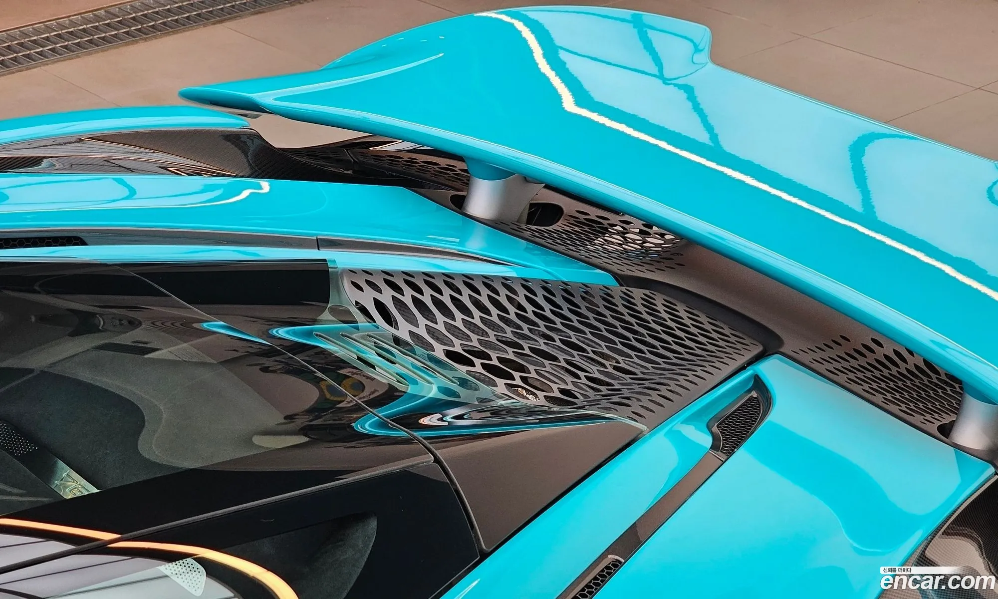 McLaren 765LT