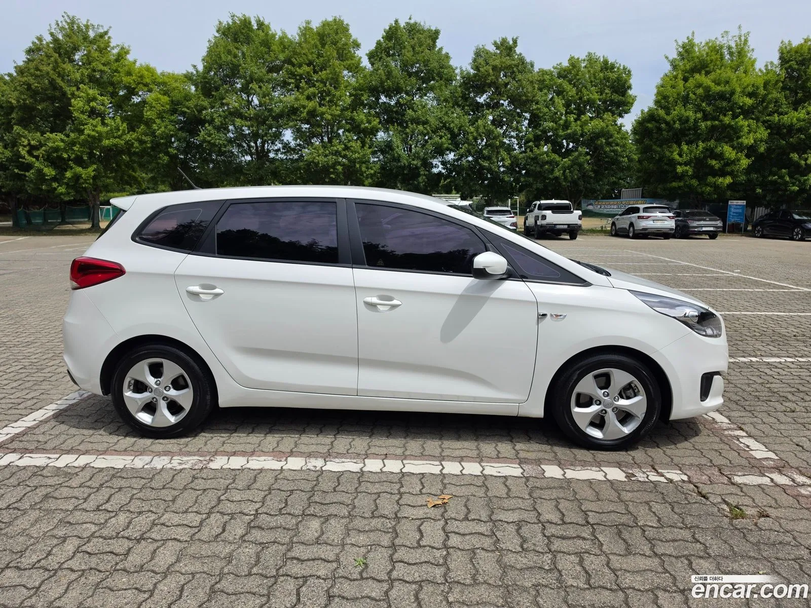 Kia Carens 2014 — 2