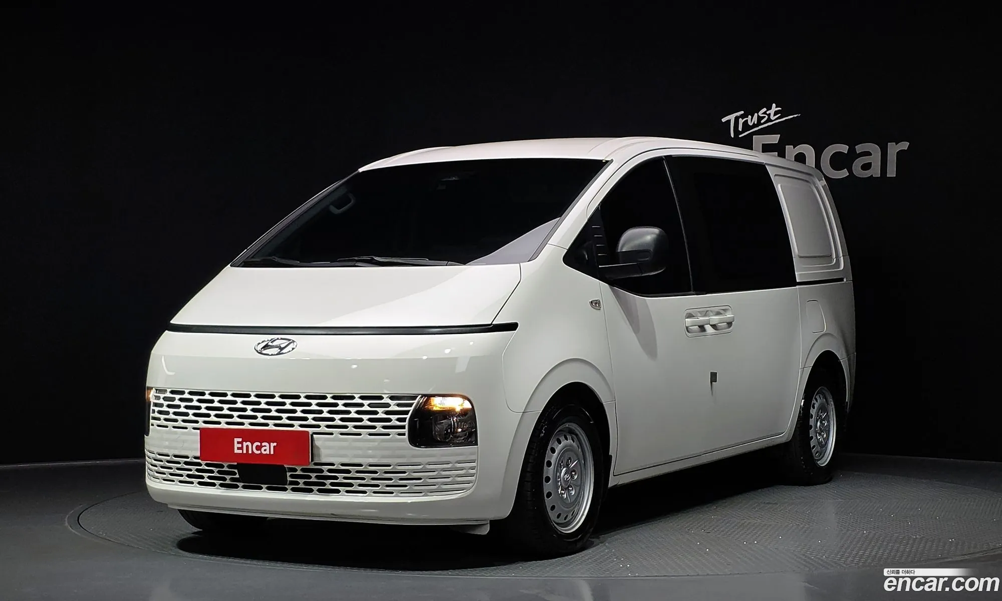 Hyundai Staria 2022 — 3