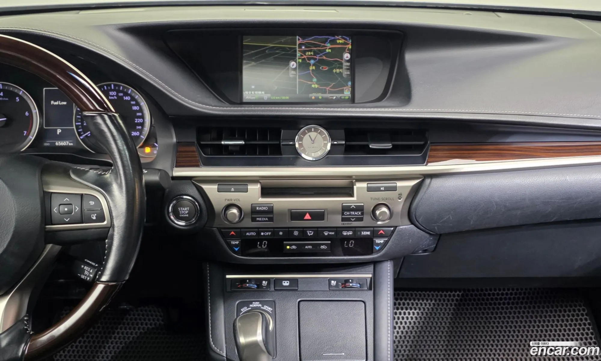 Lexus ES350 2017 — 10