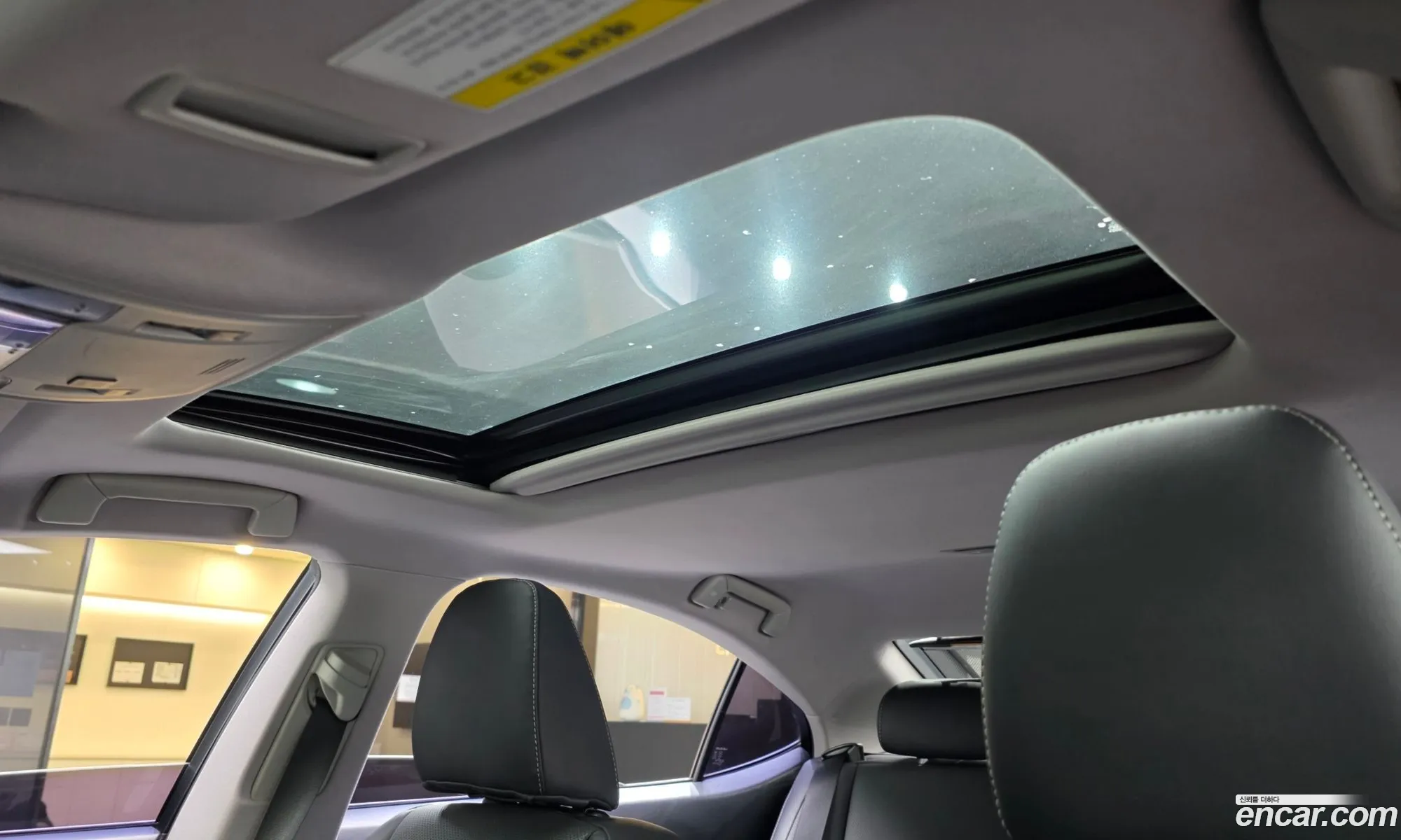 Lexus ES350 2017 — 16