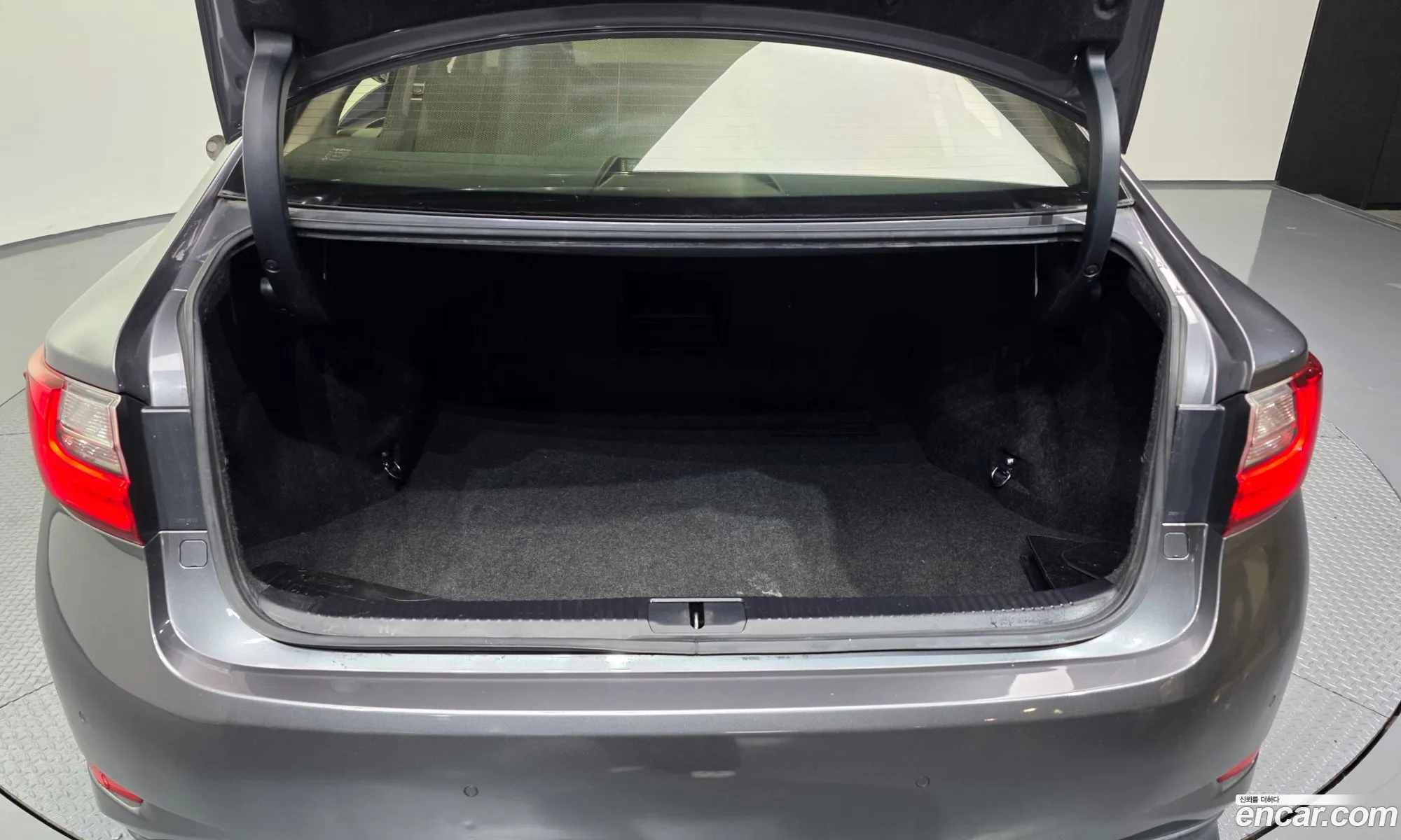 Lexus ES350 2017 — 20