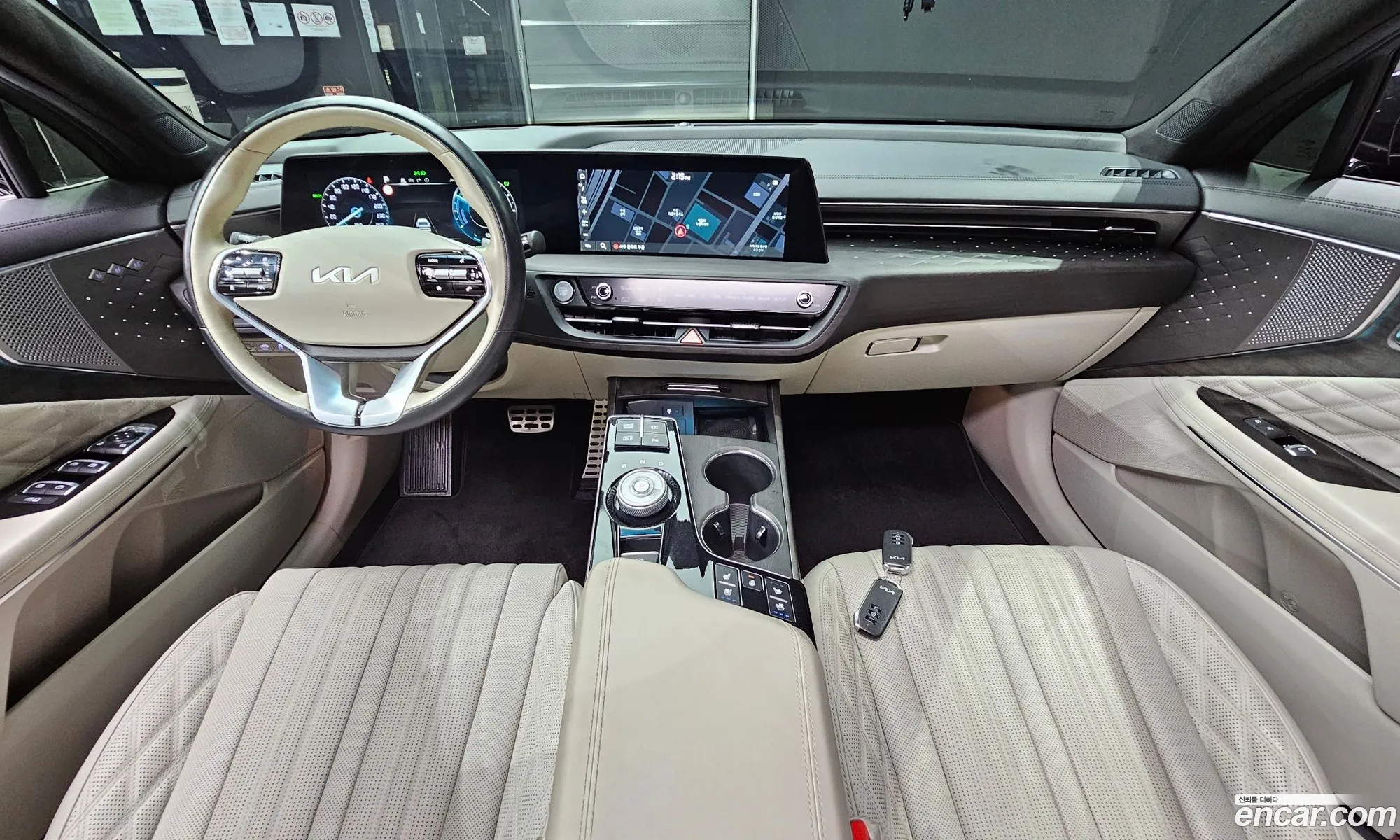 Kia K8 Hybrid 2023 — 4