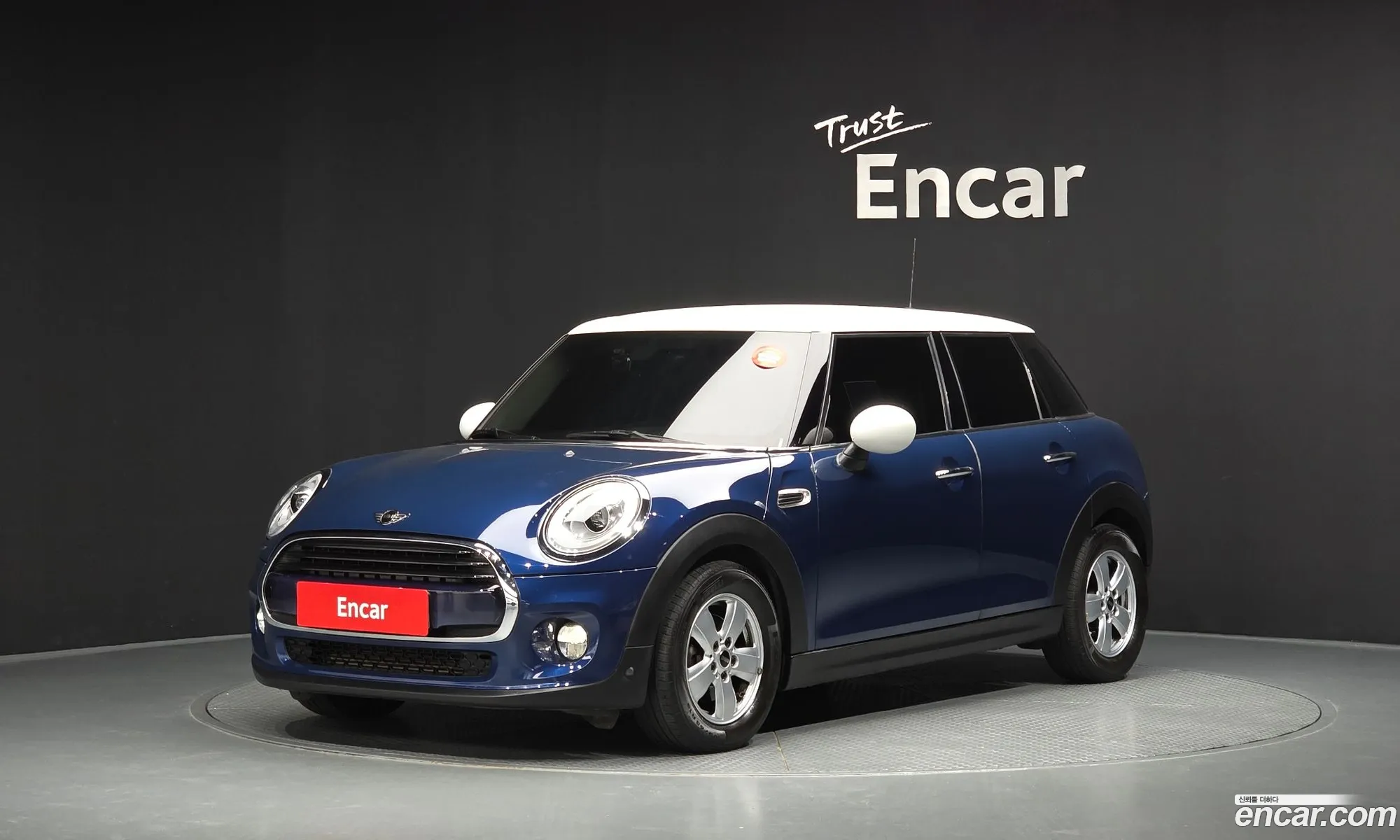 Mini Cooper 2017 — 18