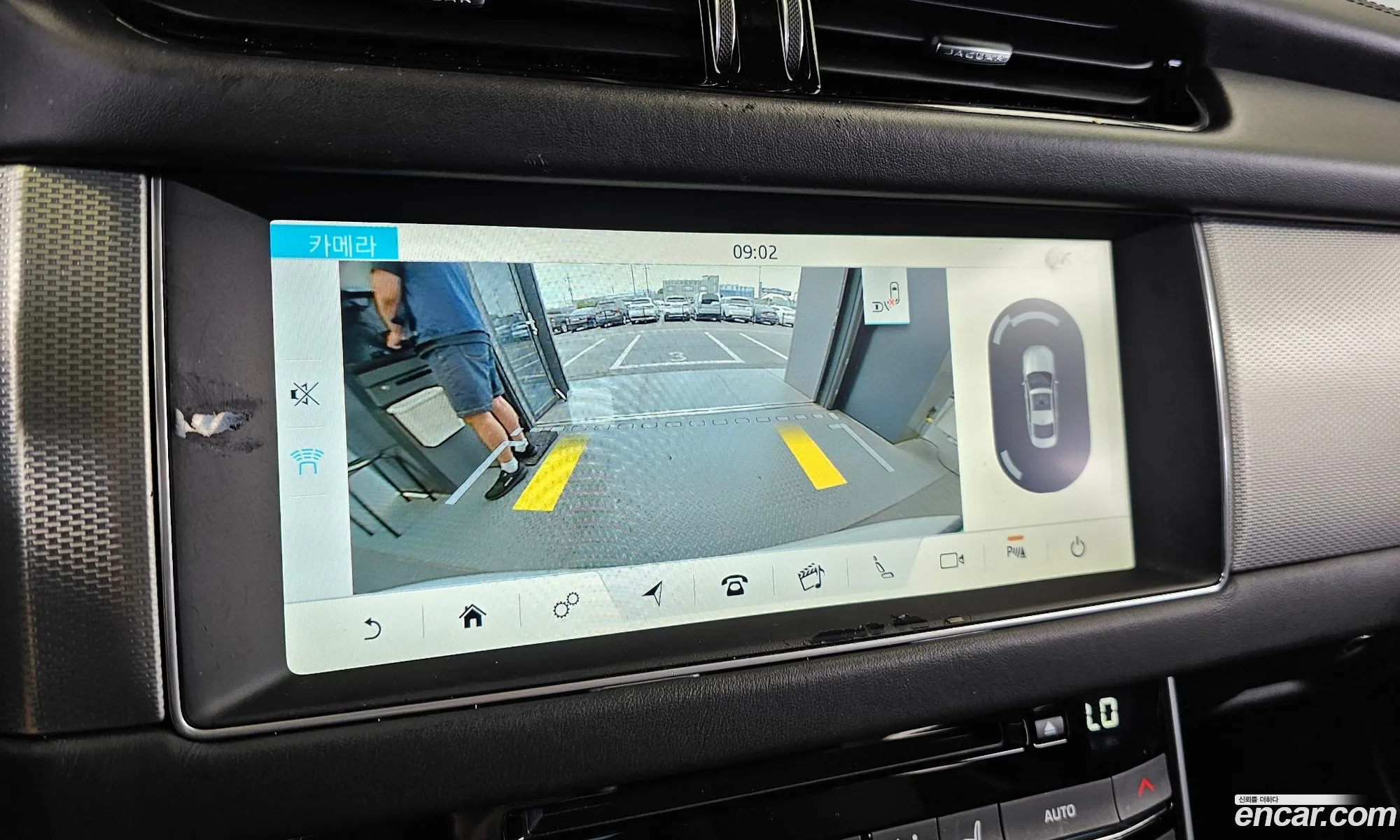 Jaguar XF 2017 SAJBB4BK2HCY27177 — 17