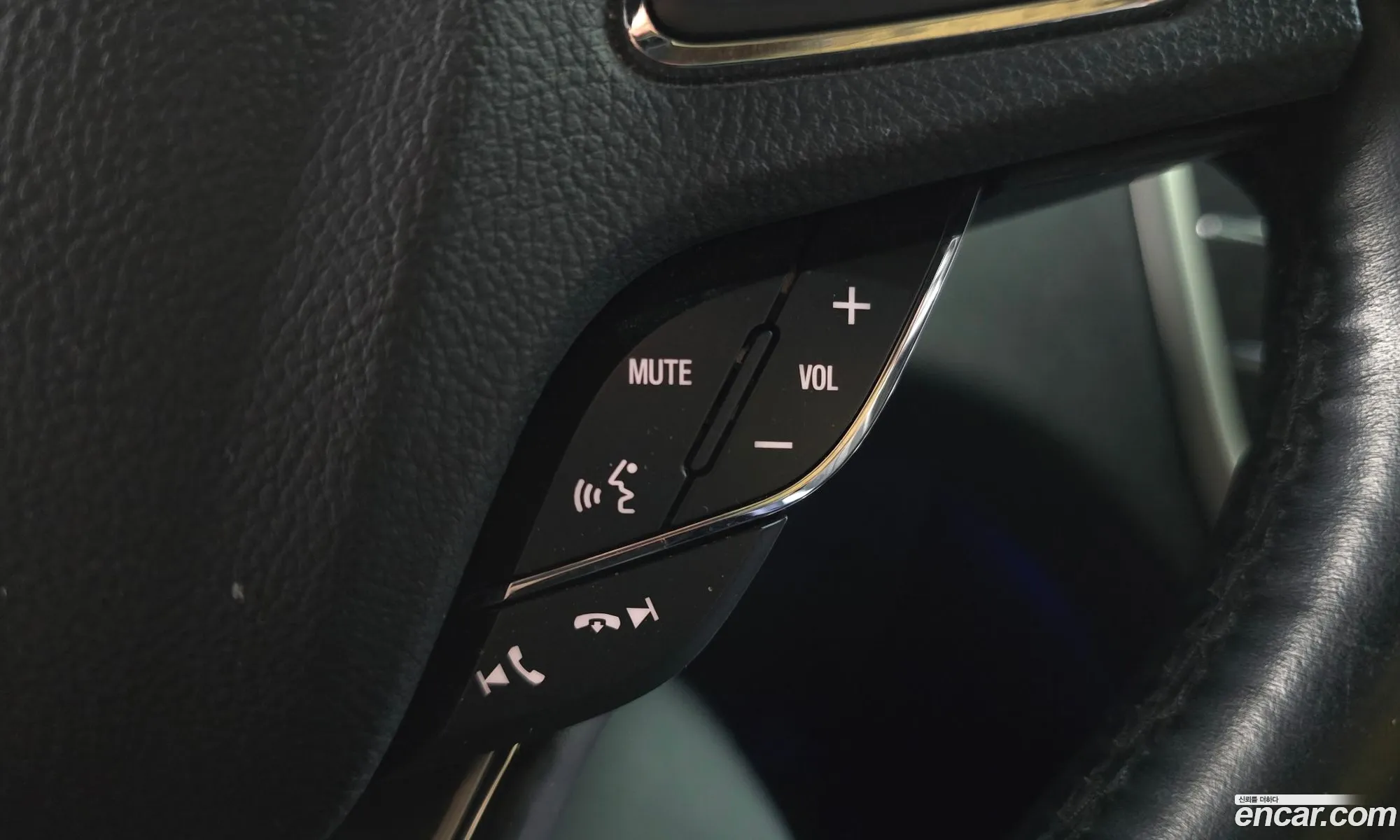 Lincoln MKC 2015 5LMCJ2A93FUJ17634 — 10