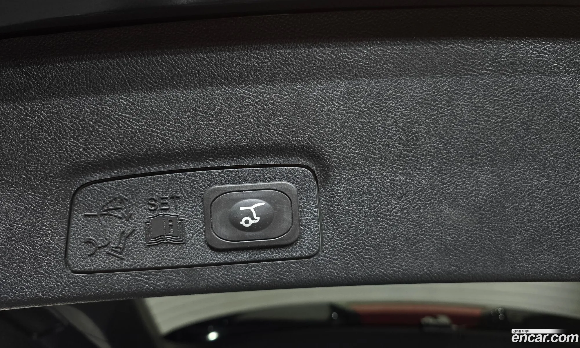 Lincoln MKC 2015 5LMCJ2A93FUJ17634 — 14
